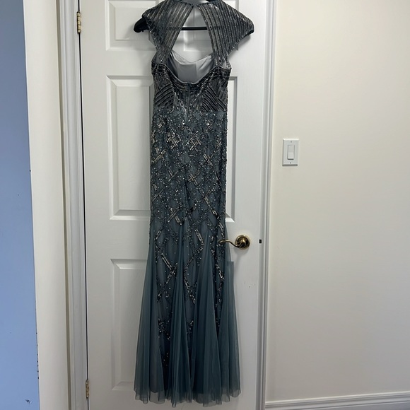 Special occasions dress - Picture 7 of 10